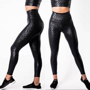 IVL Collective Chi Chi Active Leggings & Sports Bra Set,Small (6) black/silver